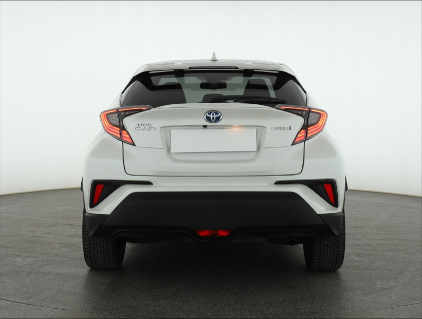 Toyota C-HR, 2017