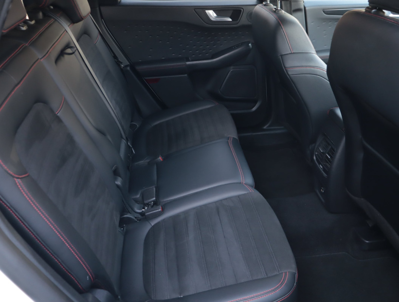 Ford Kuga, 2021