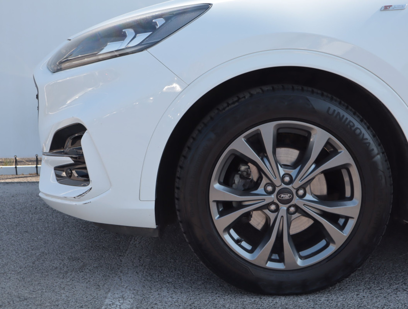 Ford Kuga, 2021