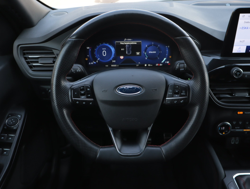 Ford Kuga, 2021