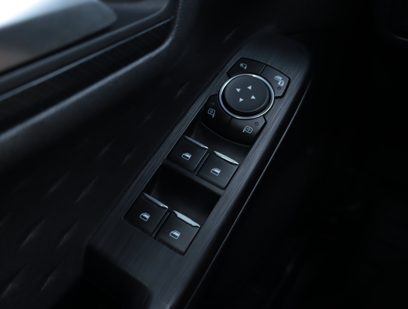 Ford Kuga, 2021