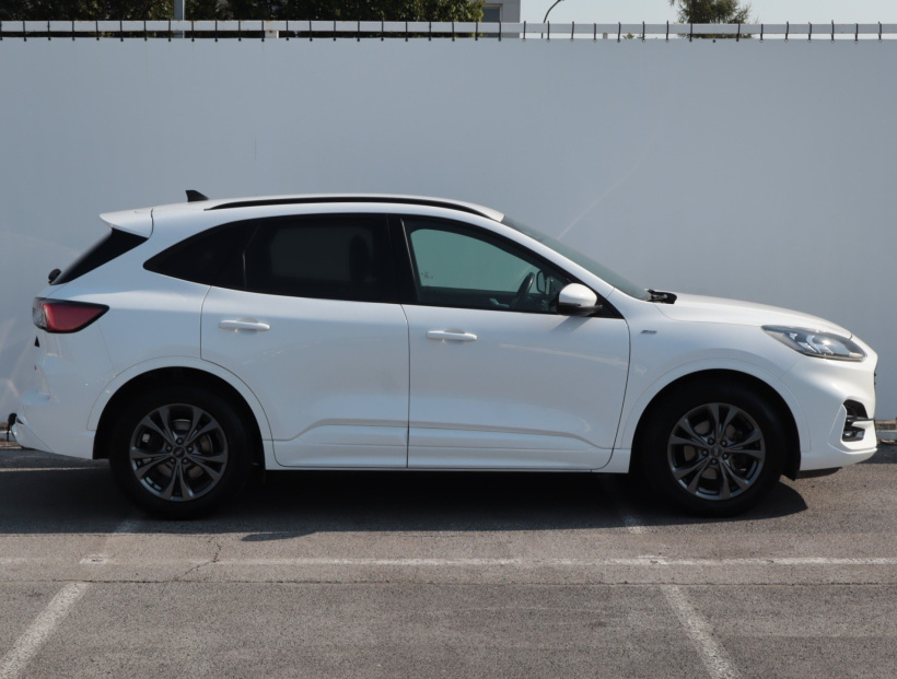 Ford Kuga, 2021