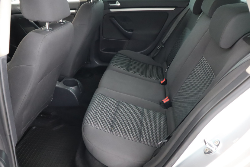 Volkswagen Golf, 2011