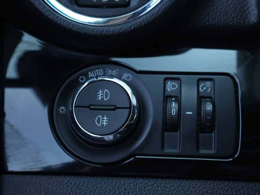 Chevrolet Orlando, 2011