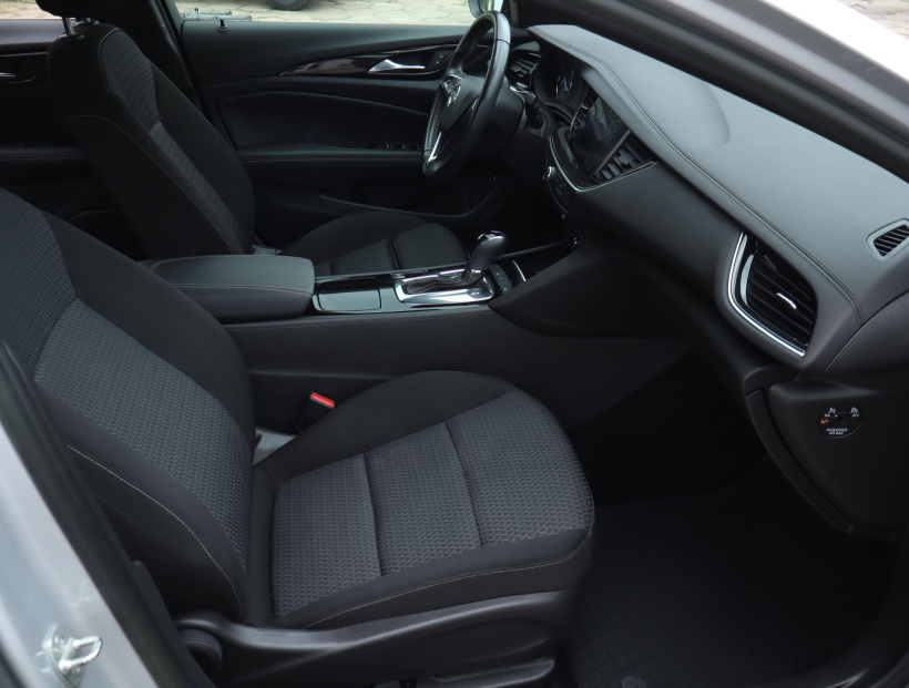 Opel Insignia, 2022