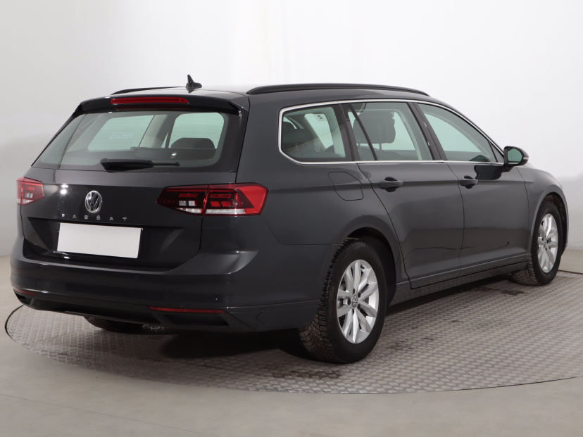 Volkswagen Passat, 2020