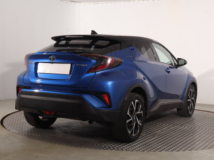 Toyota C-HR, 2017