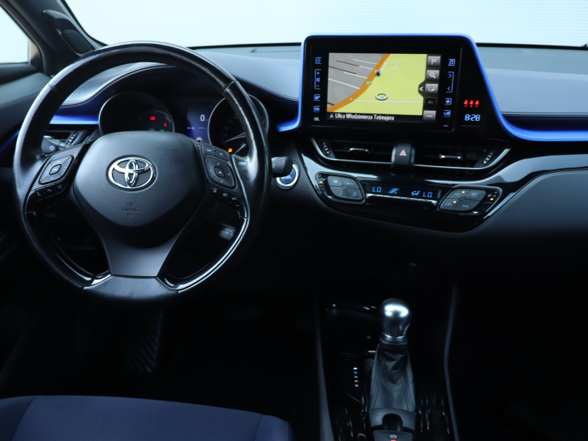 Toyota C-HR, 2017