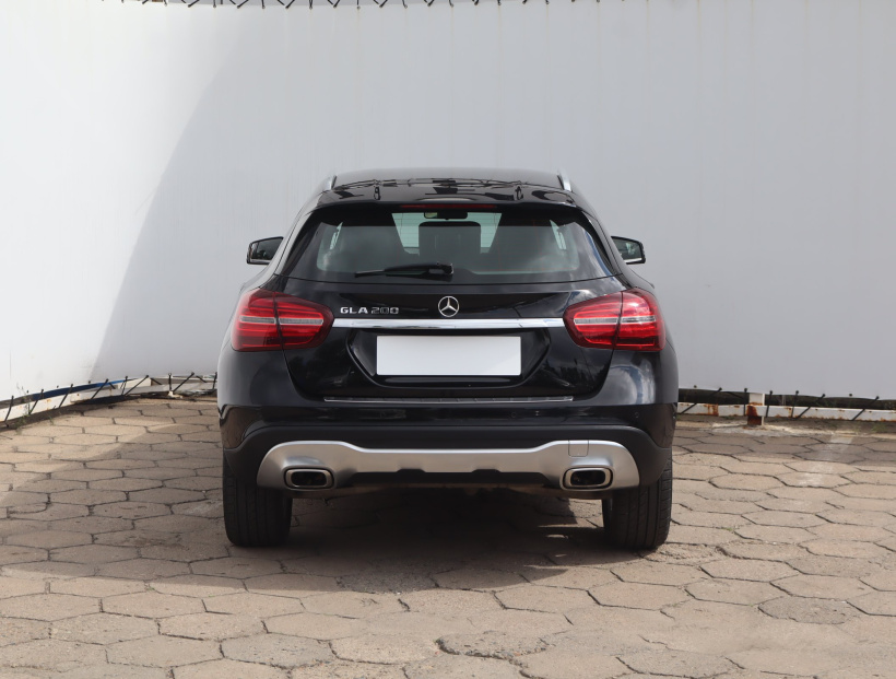 Mercedes-Benz GLA, 2017