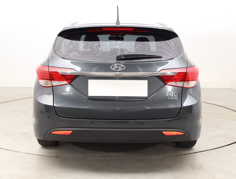 Hyundai i40, 2012