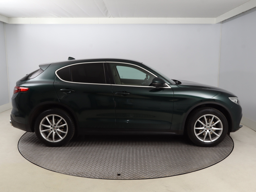 Alfa Romeo Stelvio, 2019
