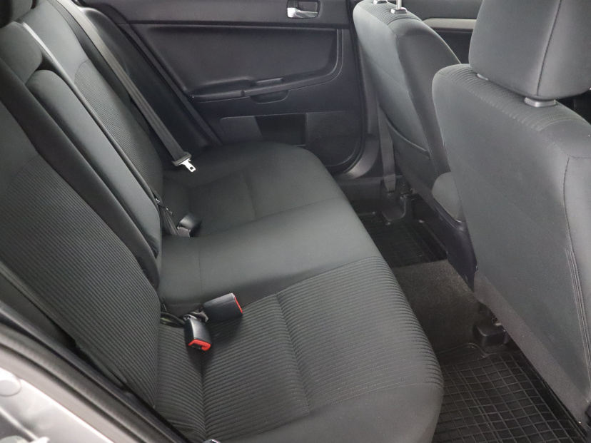 Mitsubishi Lancer, 2015