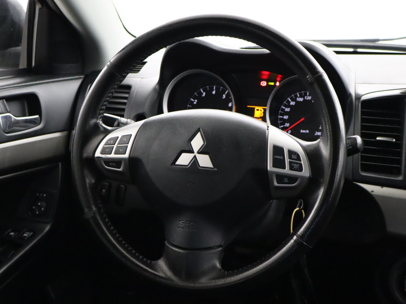Mitsubishi Lancer, 2015