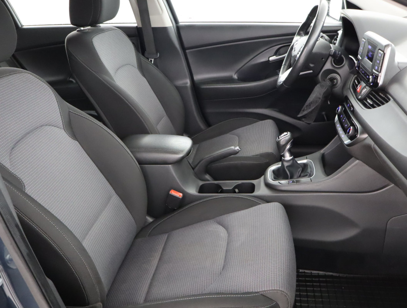 Hyundai i30, 2022