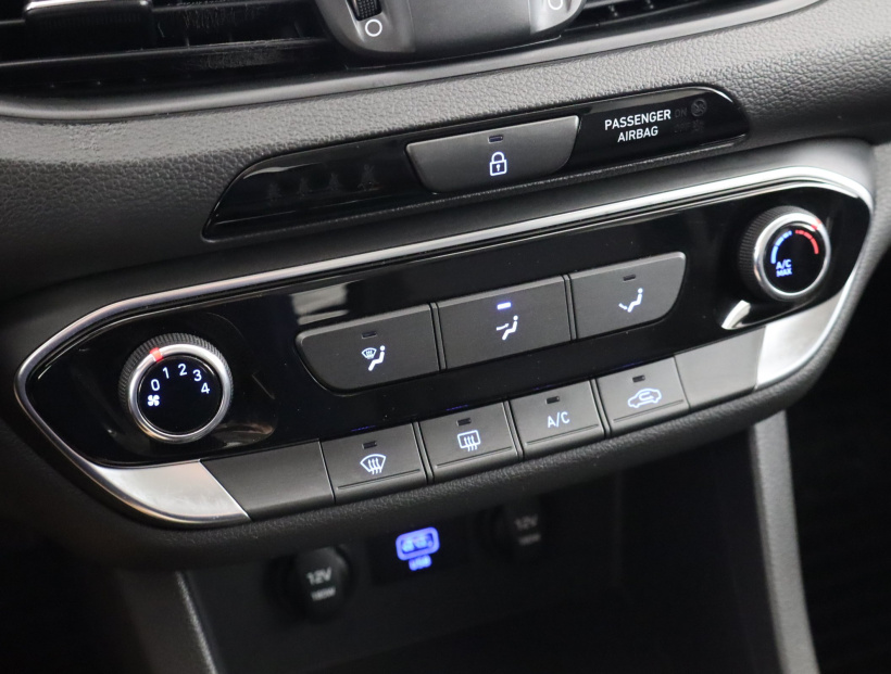 Hyundai i30, 2022