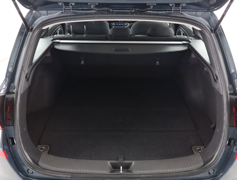 Hyundai i30, 2022