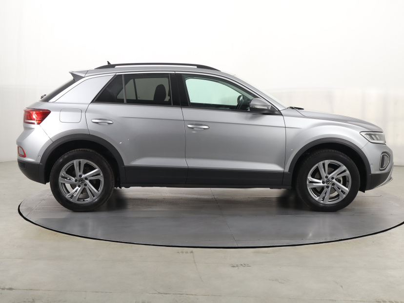 Volkswagen T-Roc, 2024