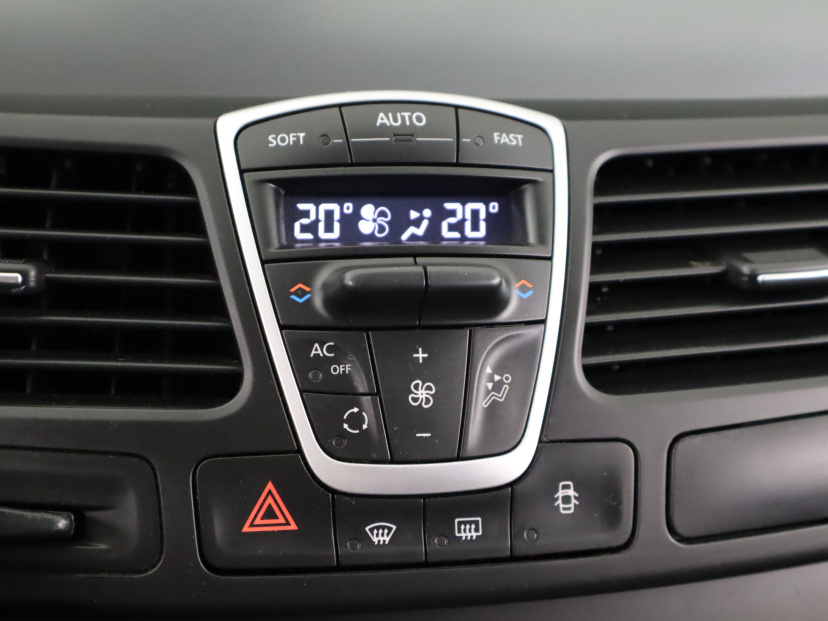 Renault Laguna, 2008