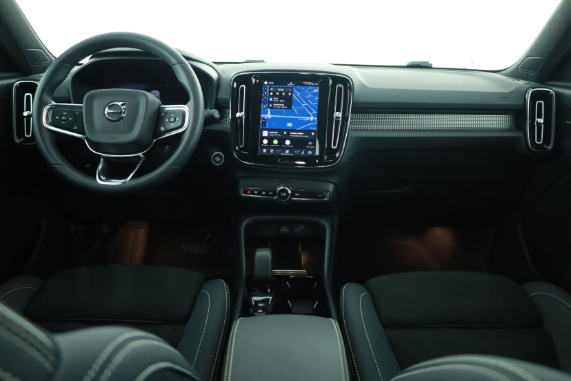 Volvo XC40, 2023
