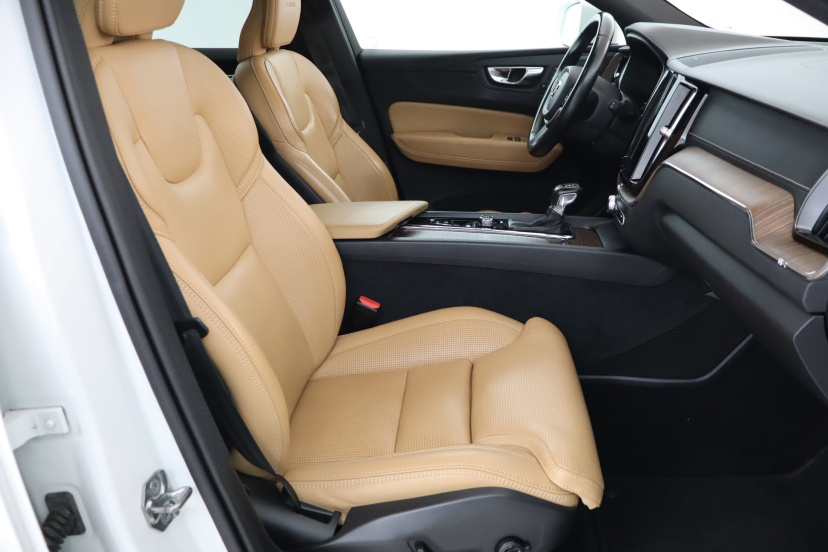 Volvo XC60, 2020