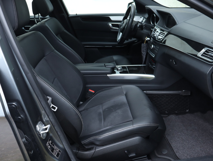Mercedes-Benz E, 2016
