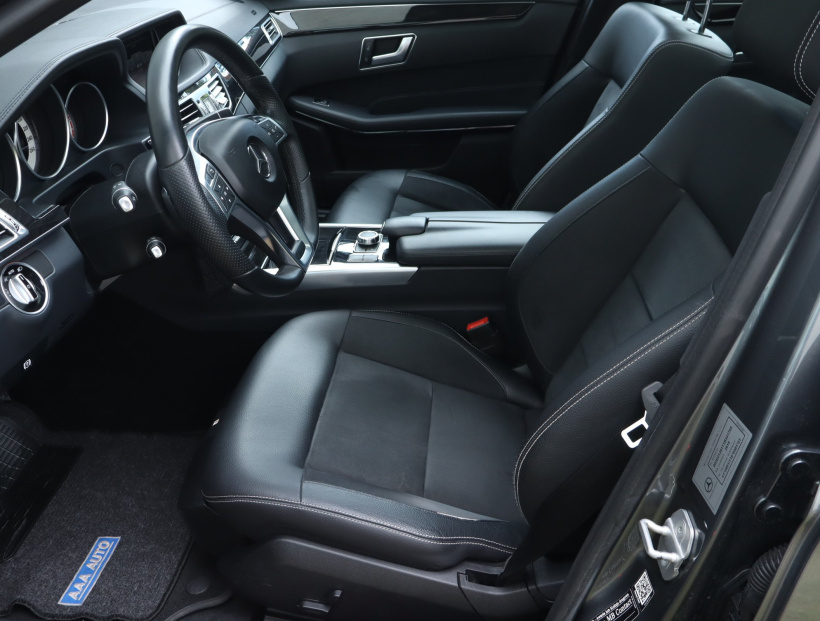 Mercedes-Benz E, 2016