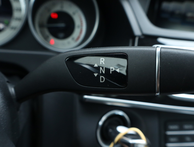 Mercedes-Benz E, 2016