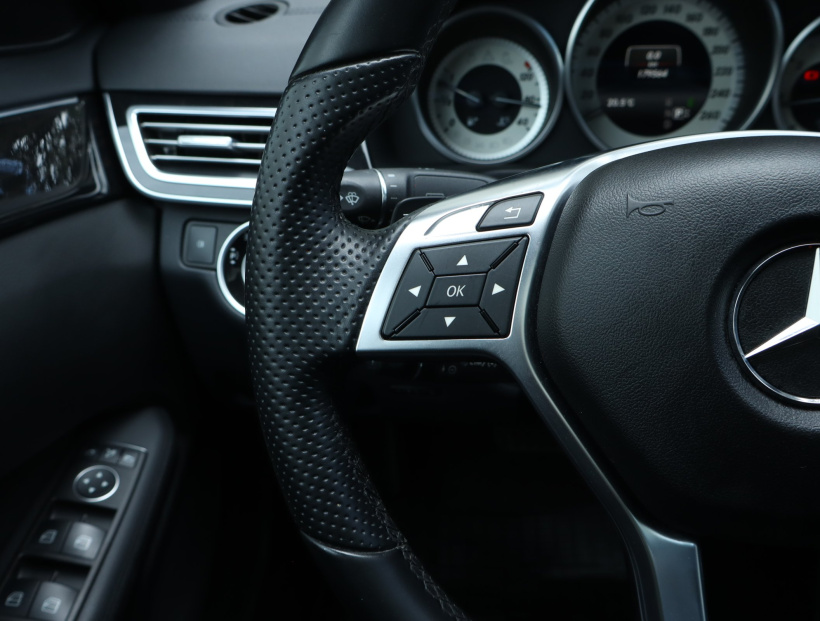Mercedes-Benz E, 2016