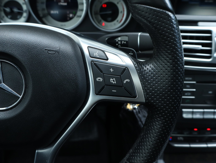Mercedes-Benz E, 2016