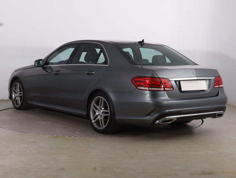 Mercedes-Benz E, 2016
