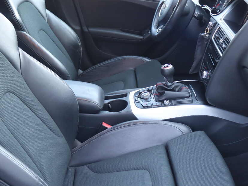 Audi A4, 2014