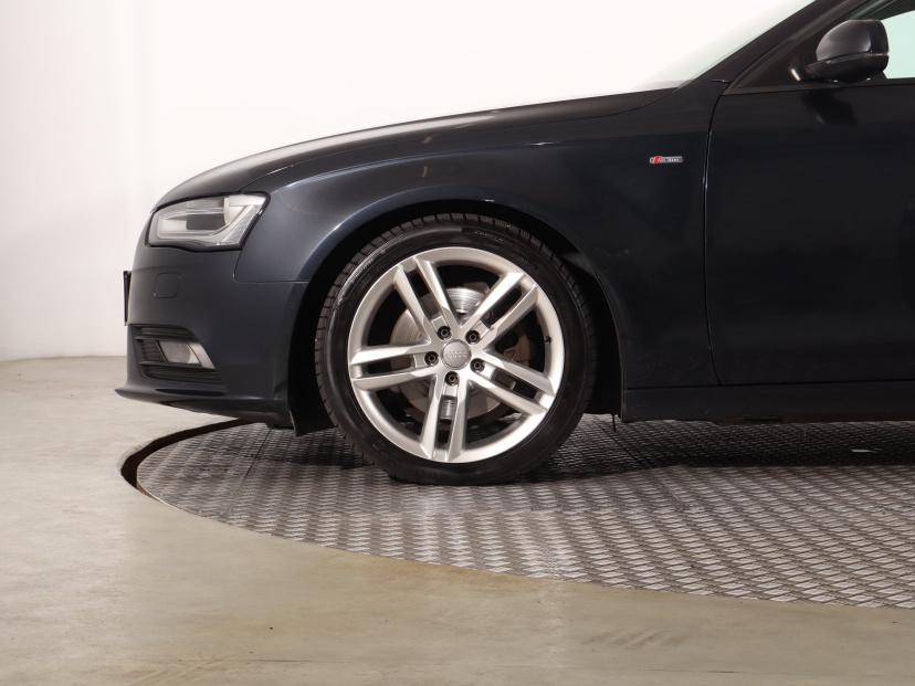 Audi A4, 2014