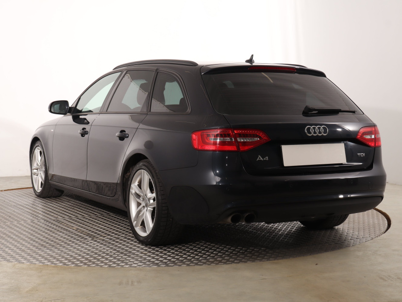 Audi A4, 2014