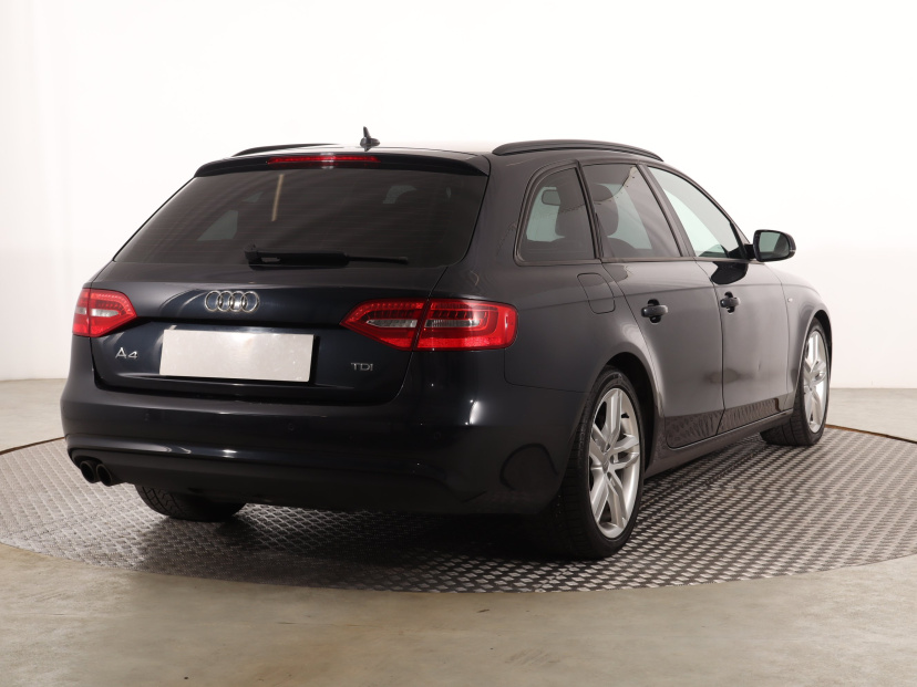 Audi A4, 2014