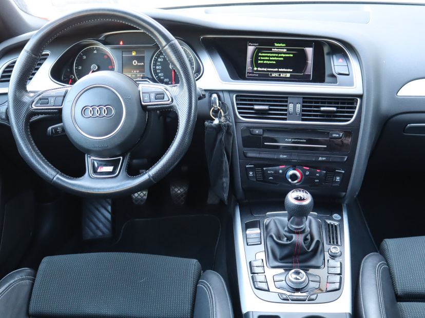 Audi A4, 2014