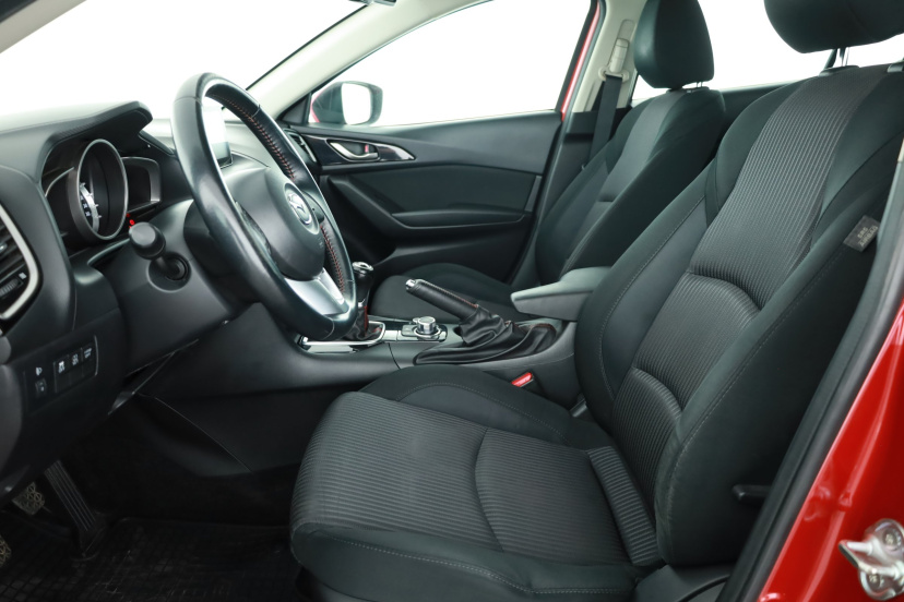 Mazda 3, 2015