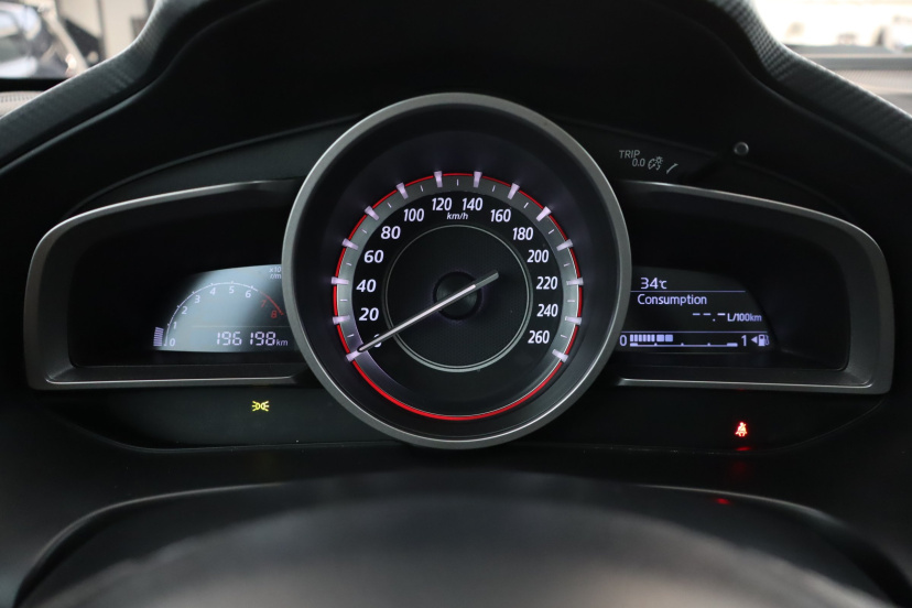 Mazda 3, 2015