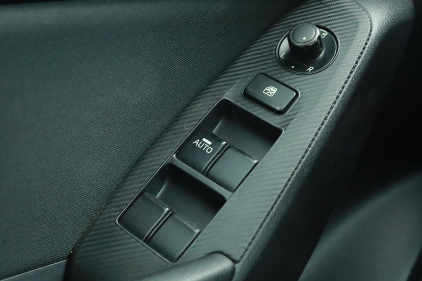Mazda 3, 2015