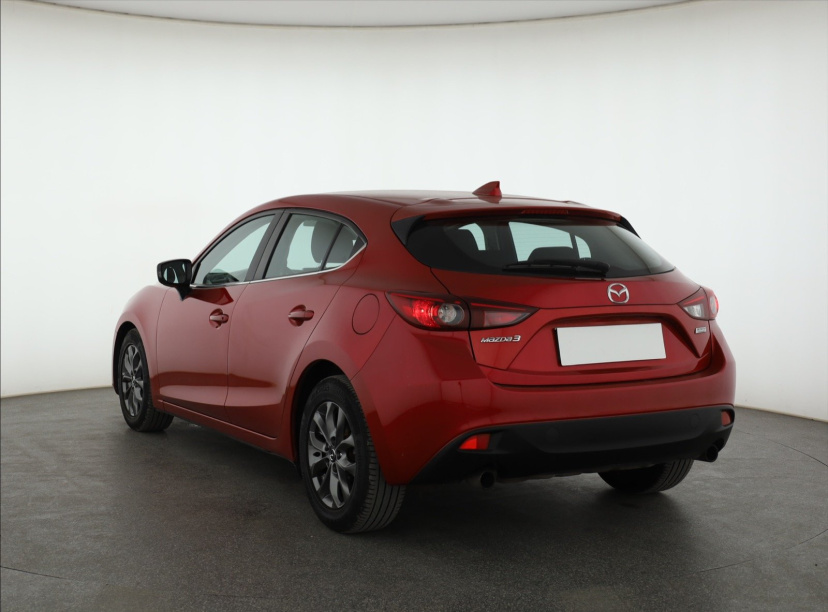 Mazda 3, 2015