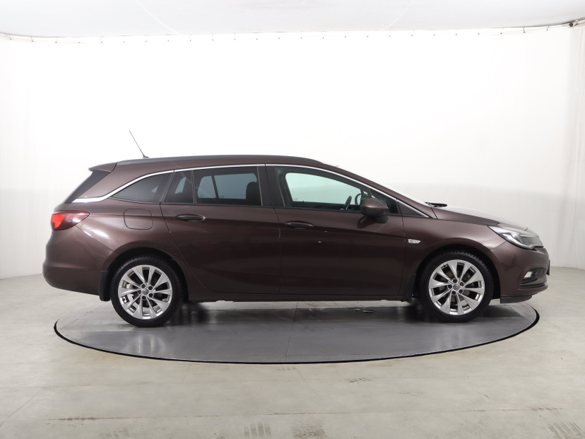 Opel Astra, 2017