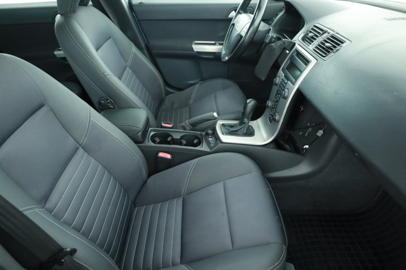 Volvo S40, 2004