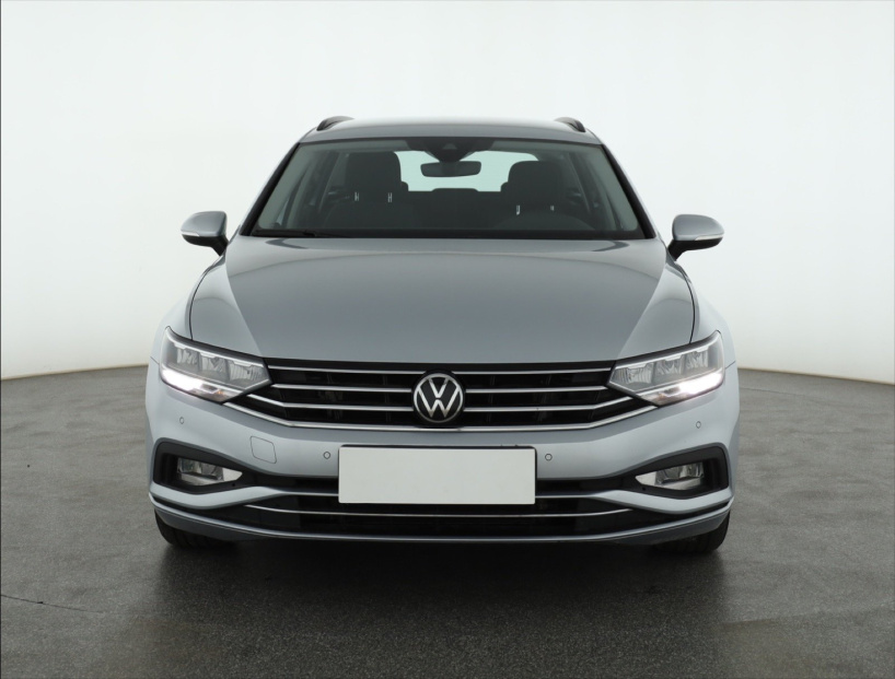 Volkswagen Passat, 2023