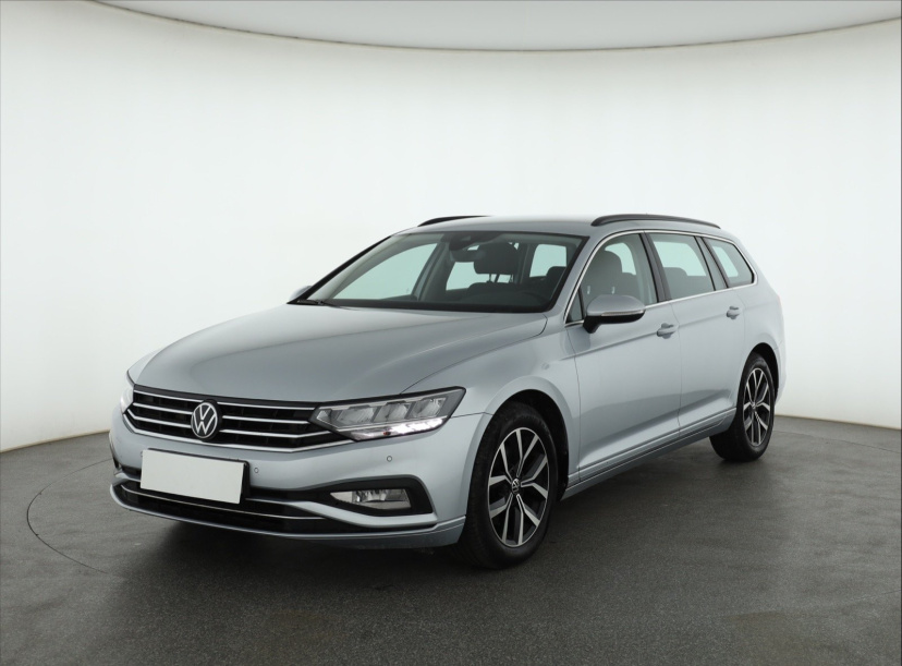 Volkswagen Passat, 2023