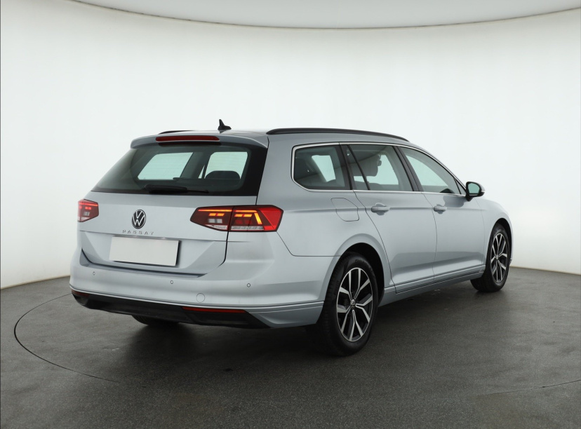 Volkswagen Passat, 2023