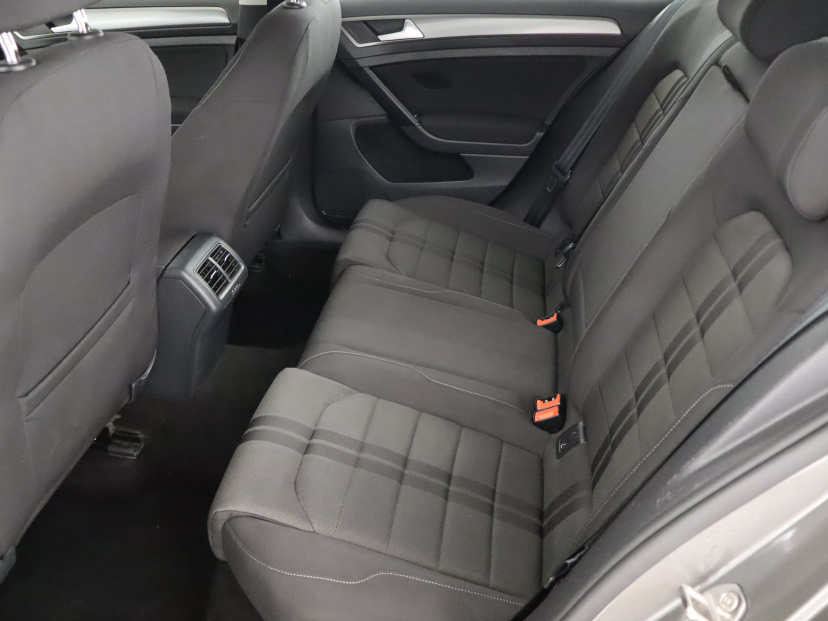 Volkswagen Golf, 2015