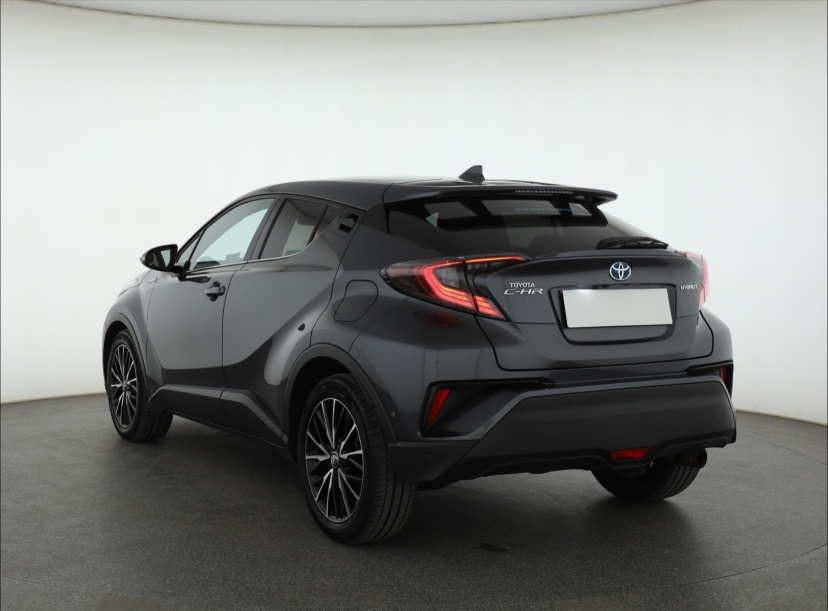 Toyota C-HR, 2018