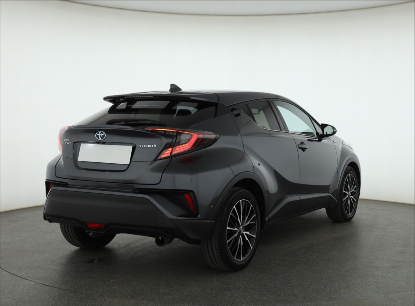 Toyota C-HR, 2018