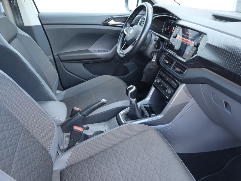 Volkswagen T-Cross, 2019