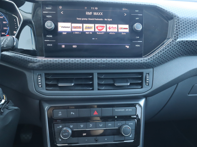 Volkswagen T-Cross, 2019