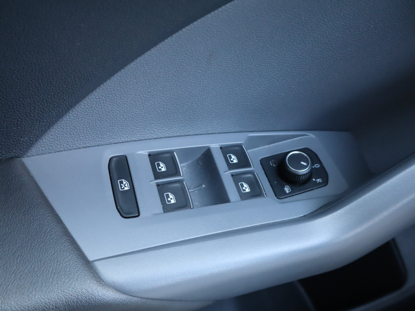 Volkswagen T-Cross, 2019